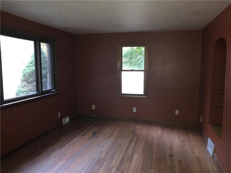 377 Wallace Run Road Beaver Falls, PA 15010 - Photo 10 of 15 Gallery Image 10