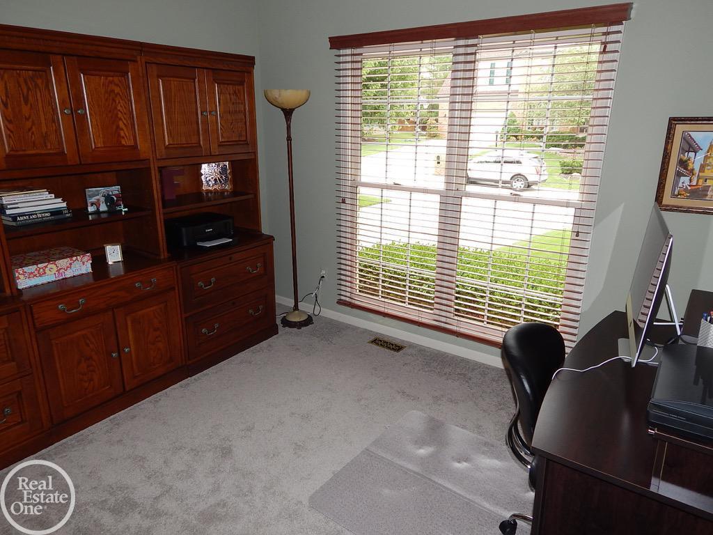 1695 Devonwood Drive Rochester Hills, MI 48306 - Photo 32 of 37