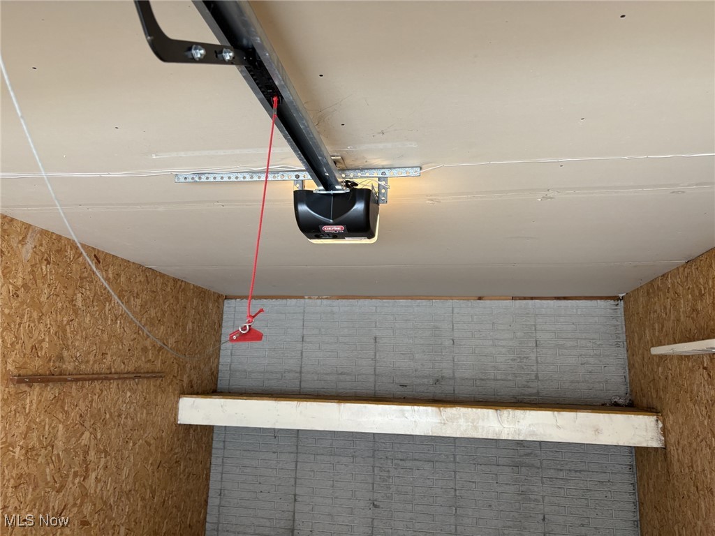 4750 Oak Point Road, Unit 302 Lorain, OH 44053 - Photo 23 of 25 New door opener