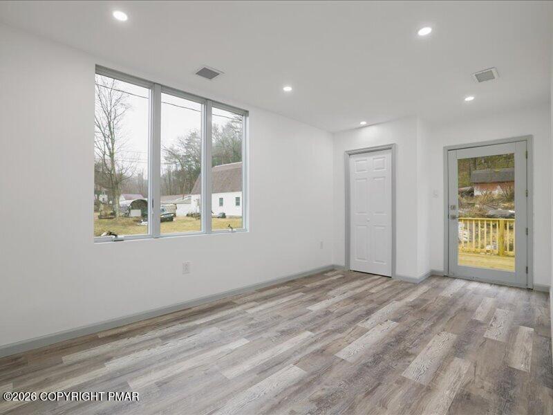 689 Main Road Hunlock Creek, PA 18621 - Photo 14 of 38 14-RBP53346