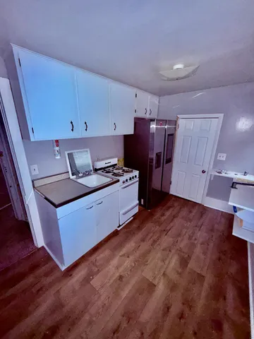 $1,400 | 20660 Holyoke Avenue, Unit 2, Lakeville, MN 55044