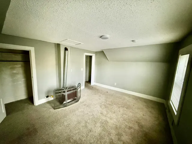 $1,400 | 20660 Holyoke Avenue, Unit 2, Lakeville, MN 55044