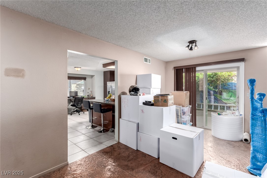3138 Valleywood Road Henderson, NV 89014 - Photo 9 of 28 Gallery Image 9