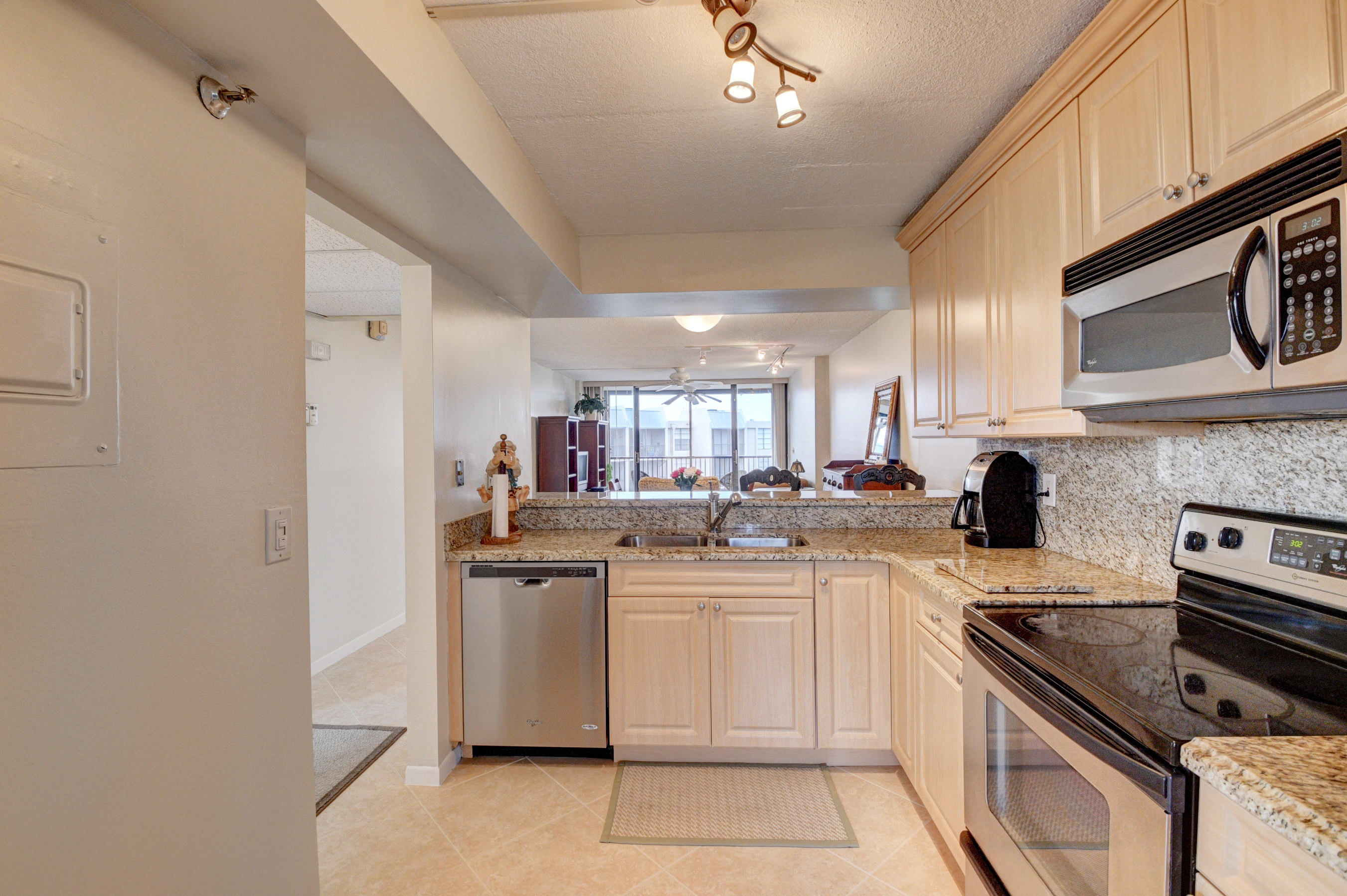 20 Royal Palm Way, Unit 603 Boca Raton, FL 33432 - Photo 12 of 54 DSC_9943_4_5_6_7