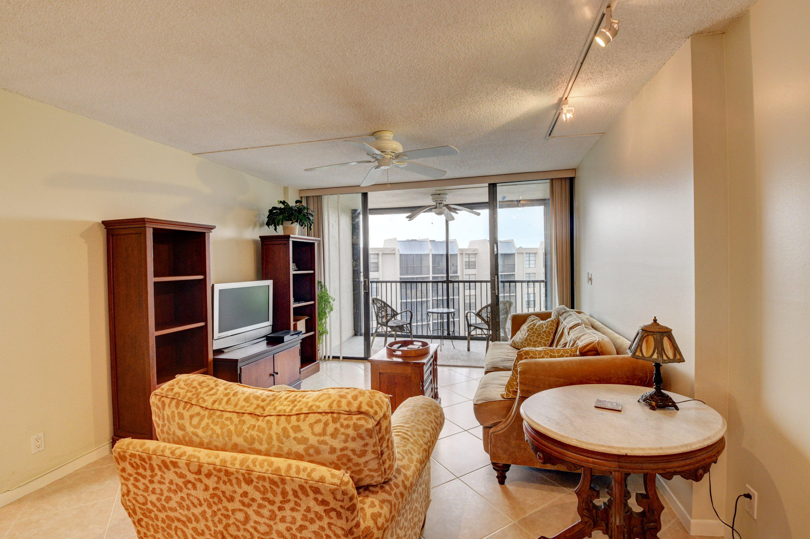 20 Royal Palm Way, Unit 603 Boca Raton, FL 33432 - Photo 8 of 54 DSC_9918_19_20_21_22
