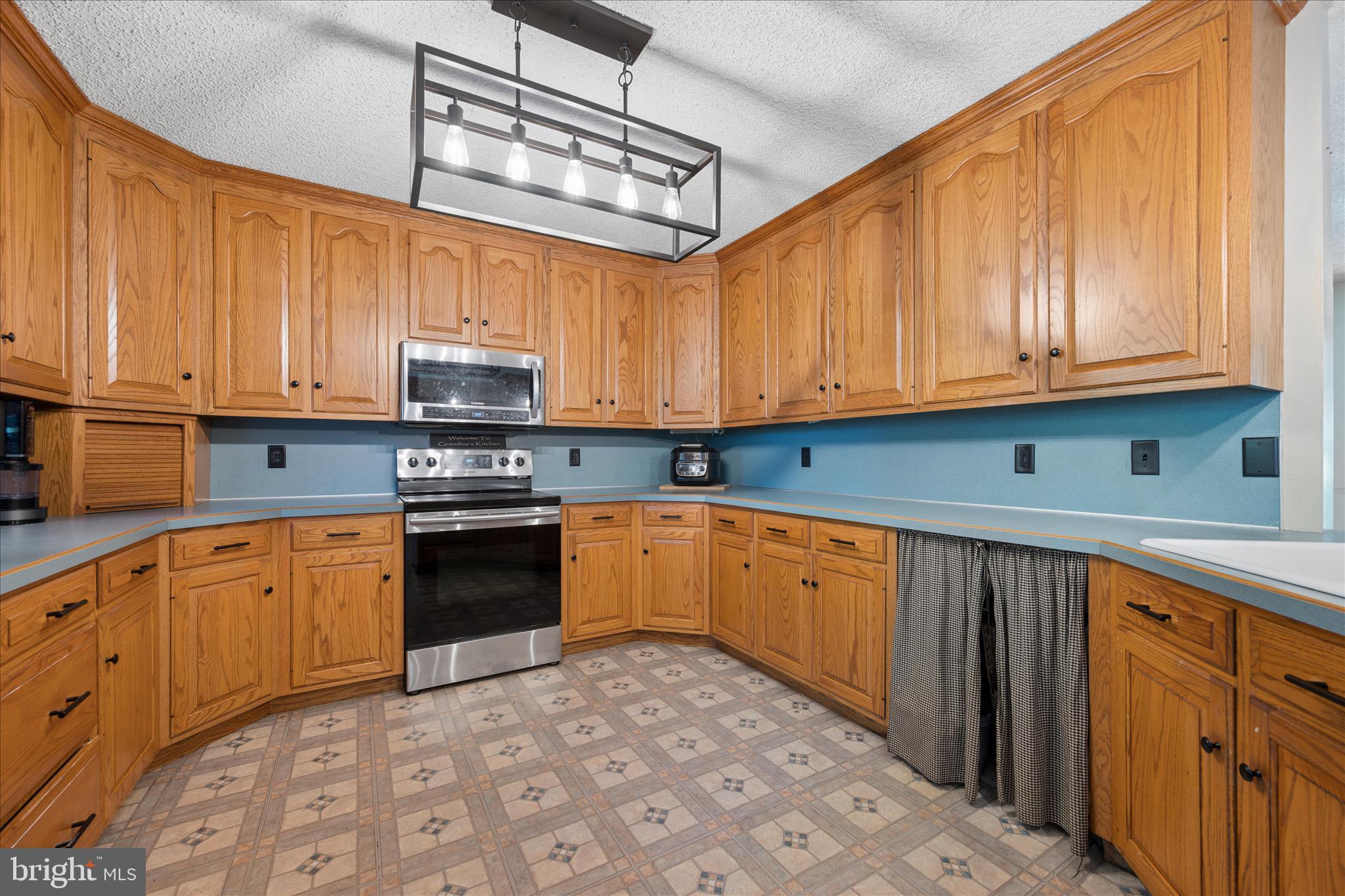 8354 Mountain Laurel Road Boonsboro, MD 21713 - Photo 13 of 91 Kitchen