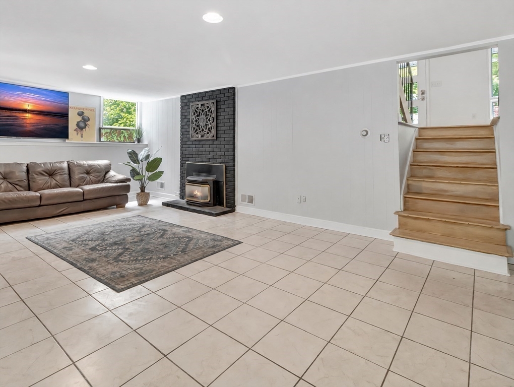 10 Mountain Road Easton, MA 02356 - Photo 28 of 42