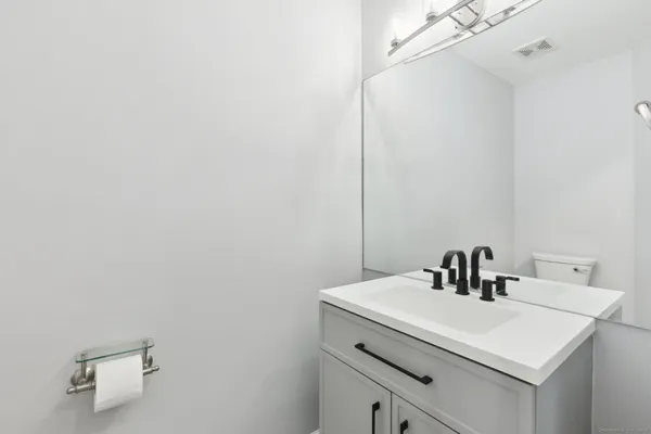 $2,750 | 14 South Street, Unit 20, Danbury, CT 06810