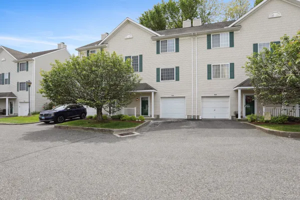 $2,750 | 14 South Street, Unit 20, Danbury, CT 06810