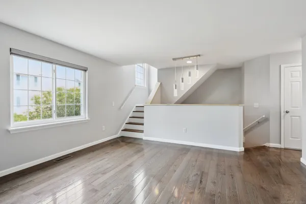 $2,750 | 14 South Street, Unit 20, Danbury, CT 06810