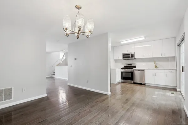 $2,750 | 14 South Street, Unit 20, Danbury, CT 06810