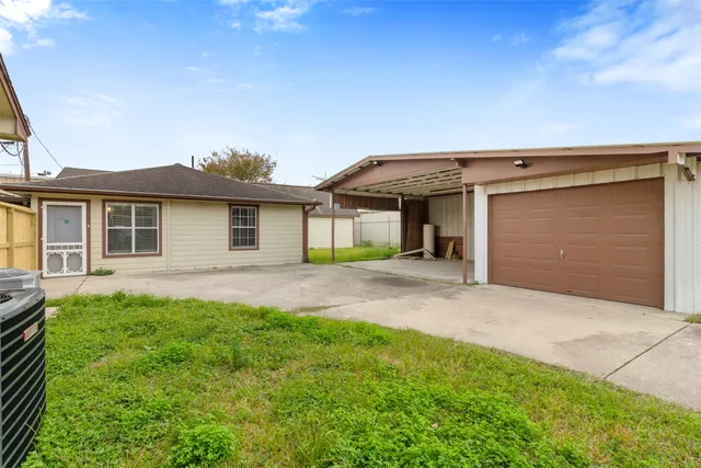 $1,575 | 25018 B Farm To Market Road 1314, Unit B, Porter, TX 77365