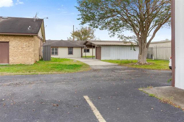 $1,575 | 25018 B Farm To Market Road 1314, Unit B, Porter, TX 77365