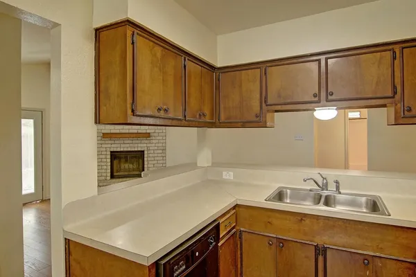 $1,495 | 11401 Woodway Creek Drive, Corpus Christi, TX 78410