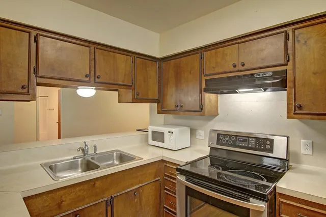 $1,495 | 11401 Woodway Creek Drive, Corpus Christi, TX 78410