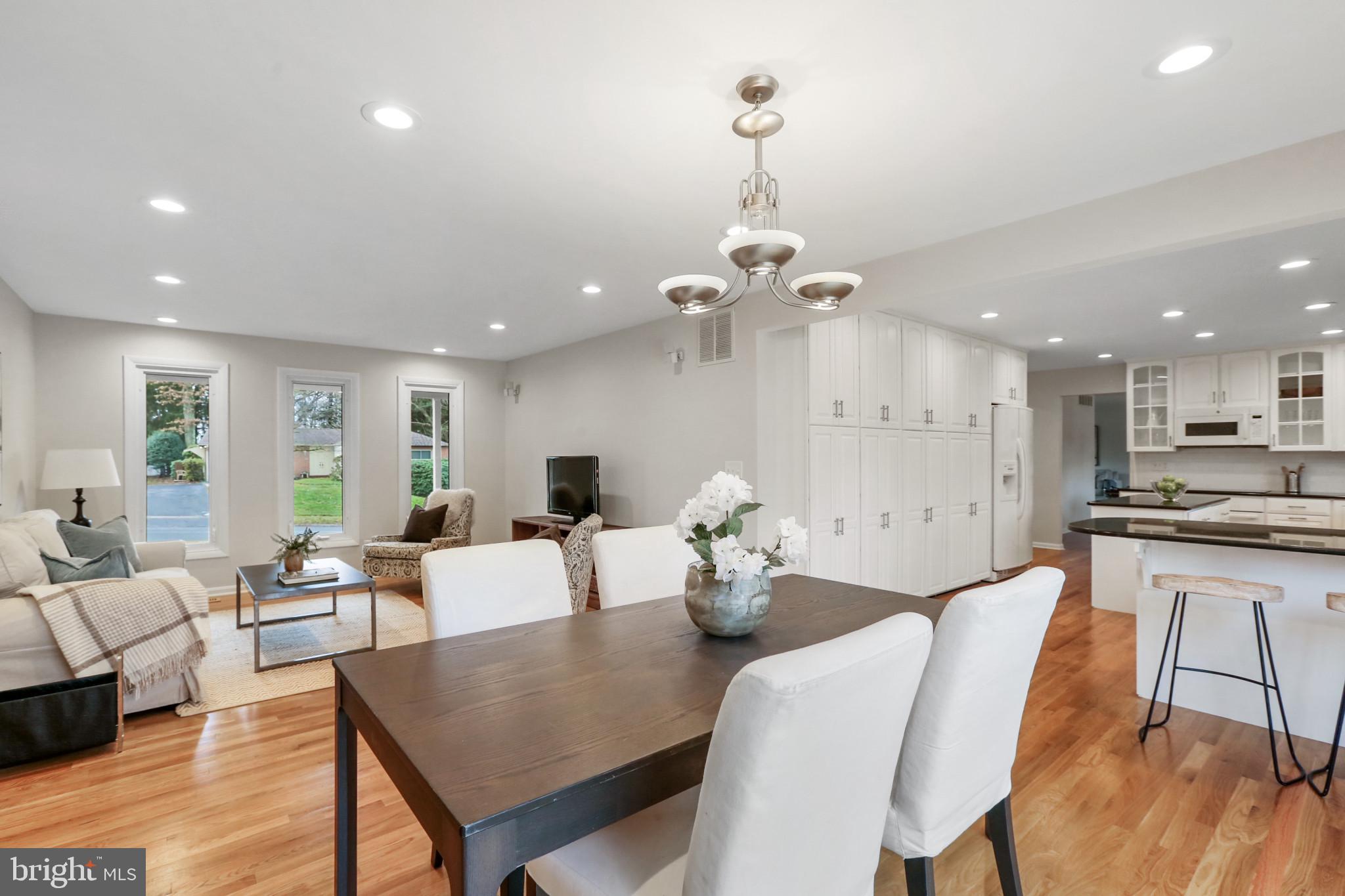 7207 Denberg Road Baltimore, MD 21209 - Photo 24 of 62 Breakfast room facing family room