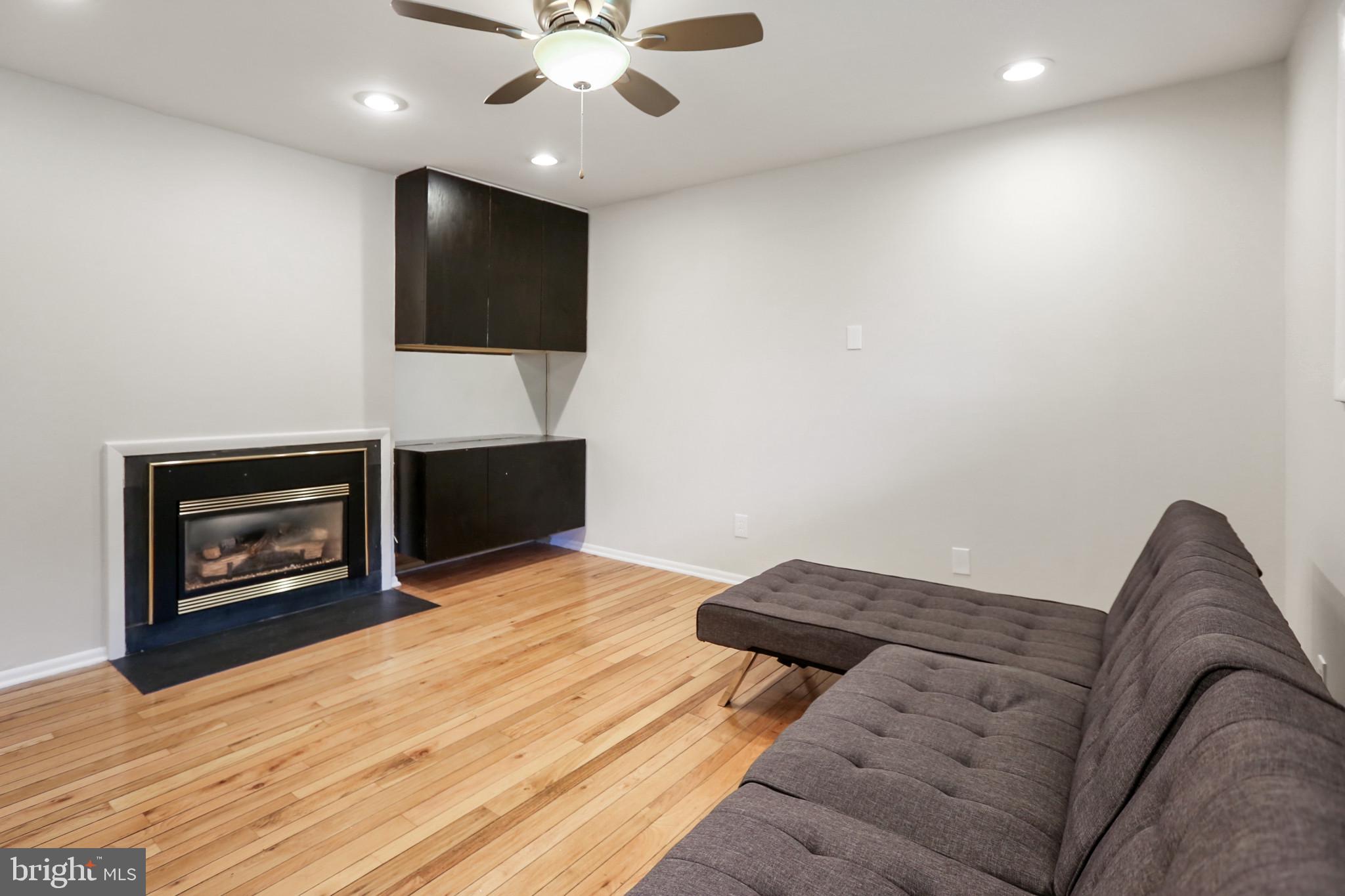 7207 Denberg Road Baltimore, MD 21209 - Photo 28 of 62 Office/Den with gas fireplace
