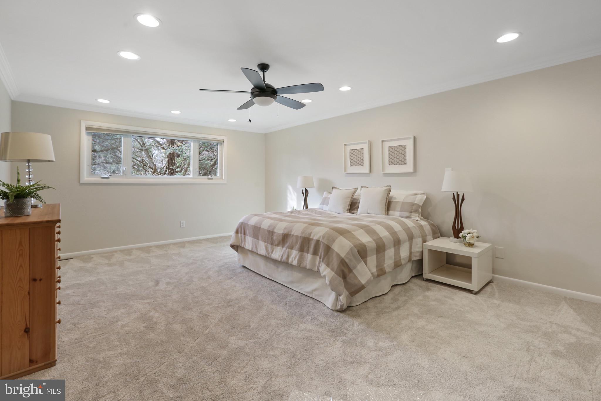 7207 Denberg Road Baltimore, MD 21209 - Photo 30 of 62 Primary Bedroom - 20'x14'