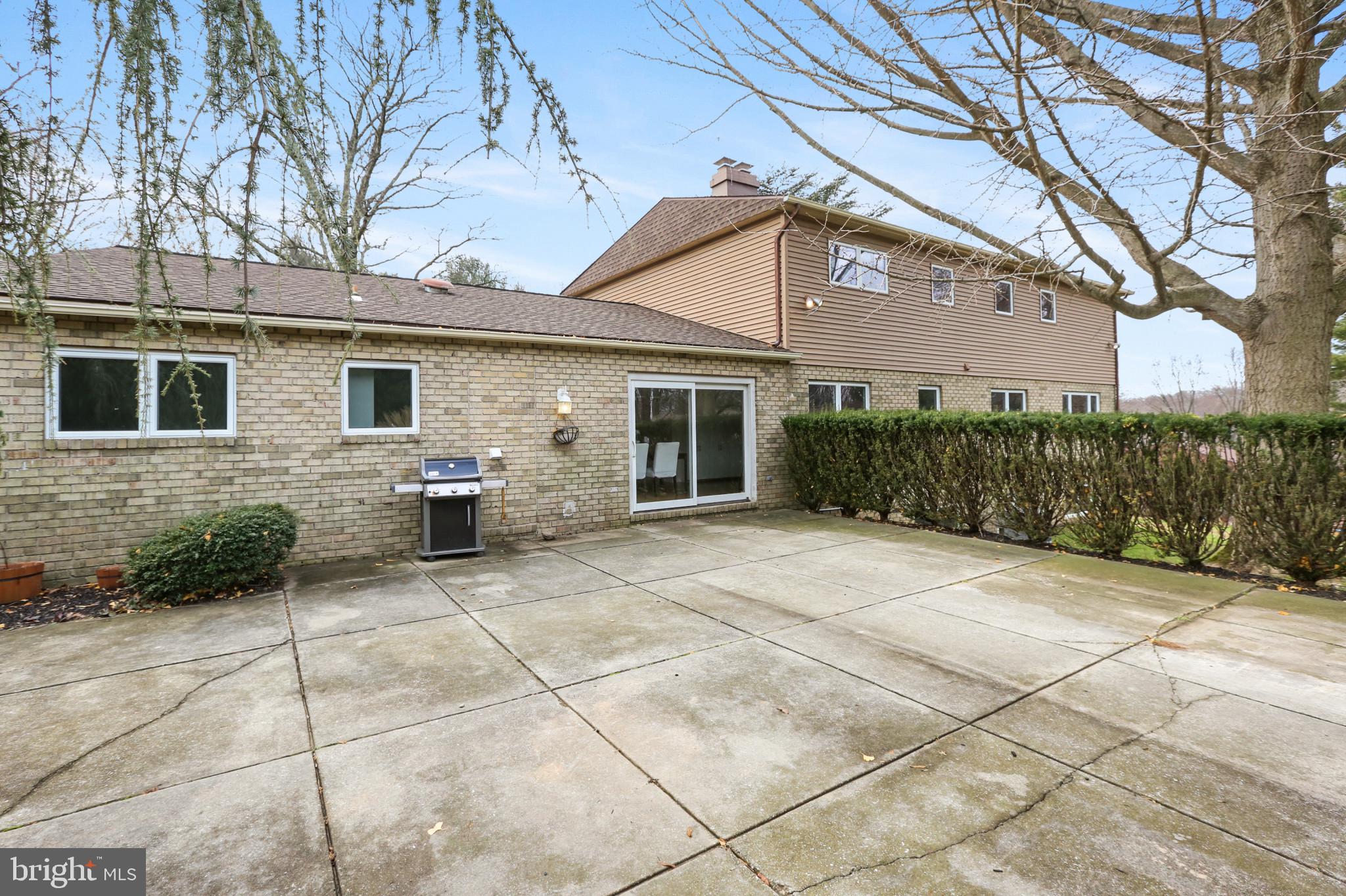 7207 Denberg Road Baltimore, MD 21209 - Photo 53 of 62 Expansive patio
