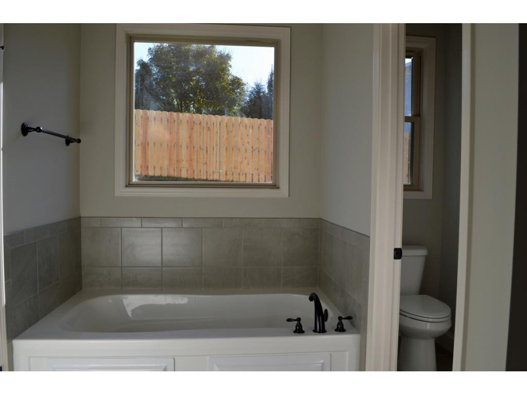 242 Old Stage Road Johnson City, TN 37615 - Photo 12 of 21 Master Bath