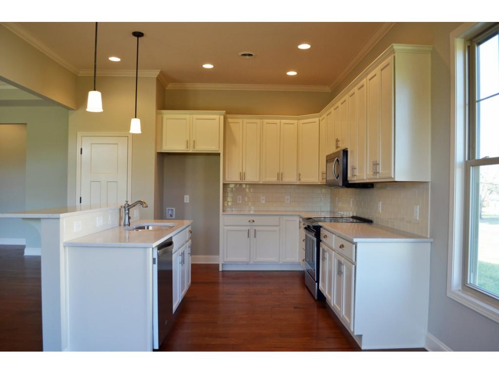 242 Old Stage Road Johnson City, TN 37615 - Photo 4 of 21 Kitchen