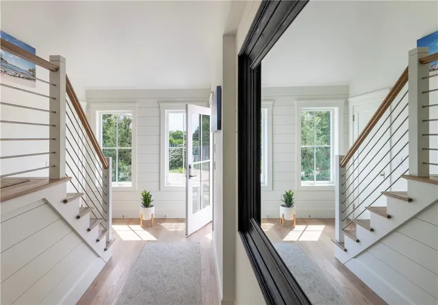 $2,325,000 | 2040 East Main Road, Portsmouth, RI 02871