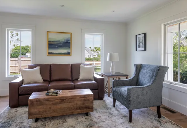 $2,325,000 | 2040 East Main Road, Portsmouth, RI 02871