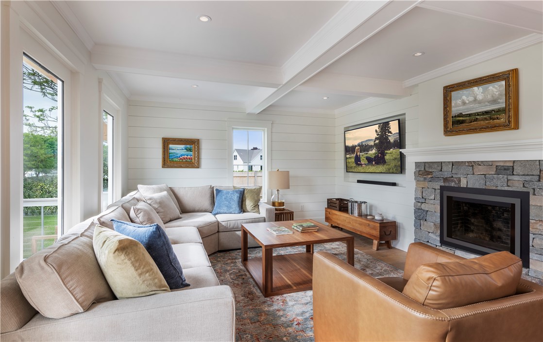 2040 East Main Road Portsmouth, RI 02871 - Photo 17 of 33