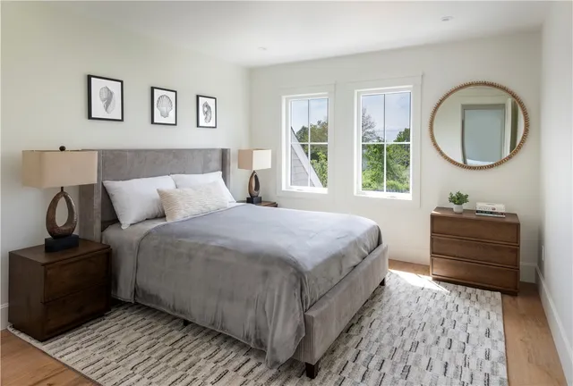 $2,325,000 | 2040 East Main Road, Portsmouth, RI 02871