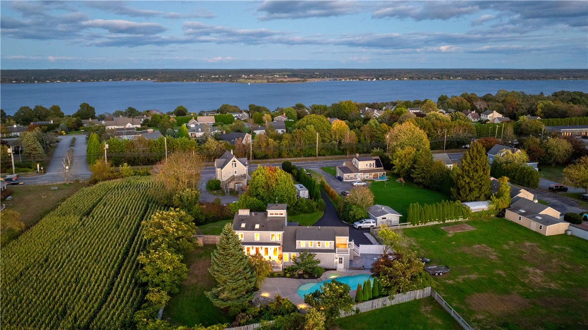 2040 East Main Road Portsmouth, RI 02871 - Photo 3 of 33