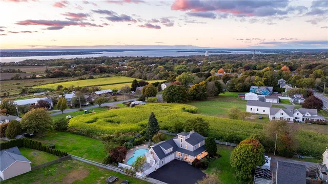 $2,325,000 | 2040 East Main Road, Portsmouth, RI 02871