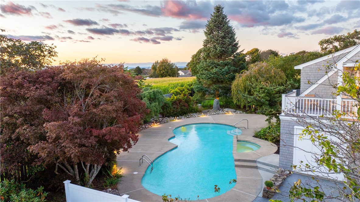 2040 East Main Road Portsmouth, RI 02871 - Photo 5 of 33