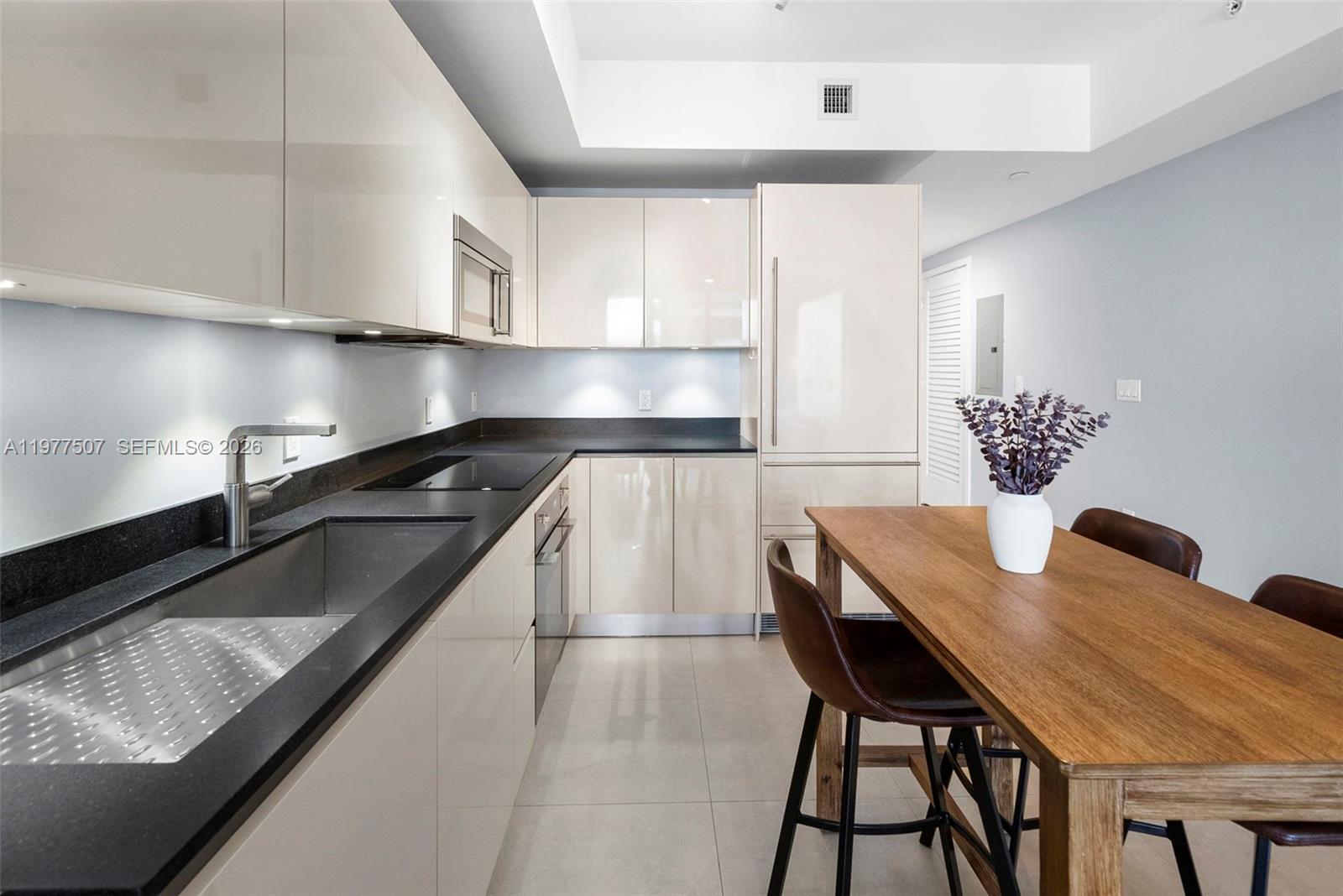 1010 Brickell Avenue, Unit 3610 Miami, FL 33131 - Photo 15 of 37