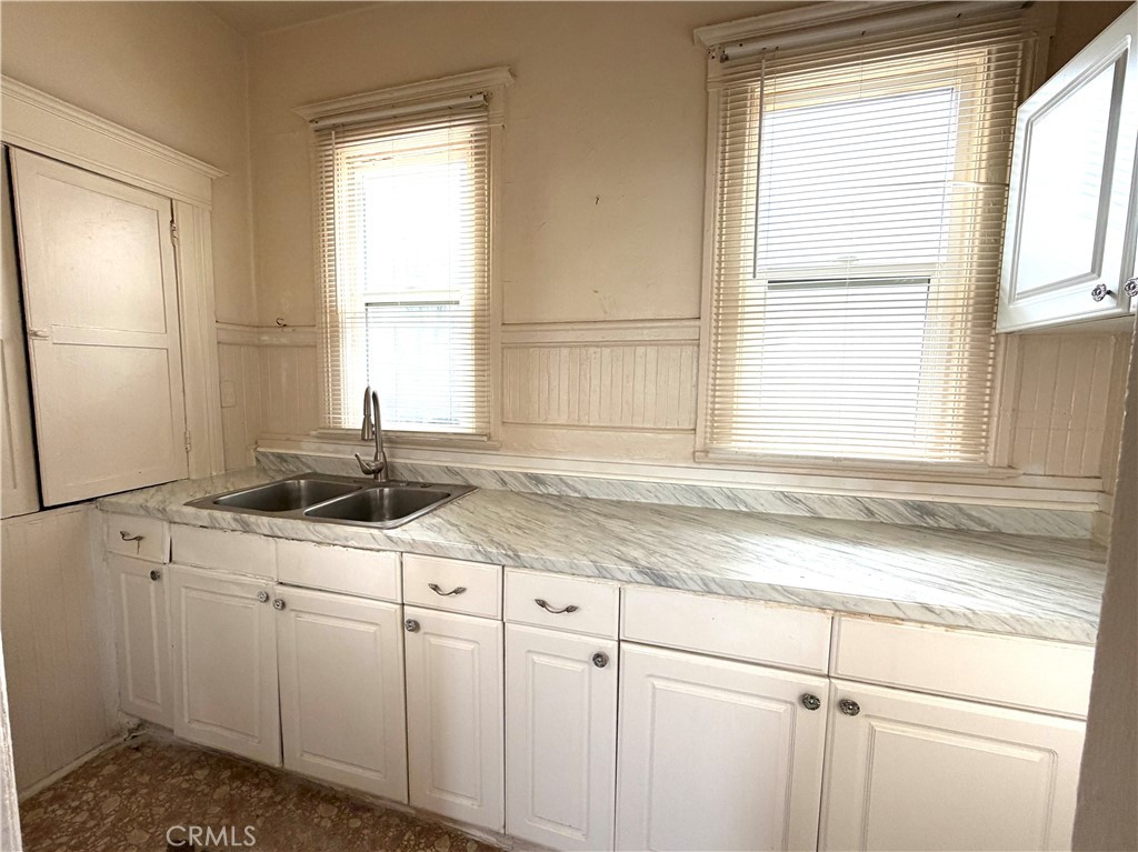 230 West 18th Street Merced, CA 95340 - Photo 11 of 32