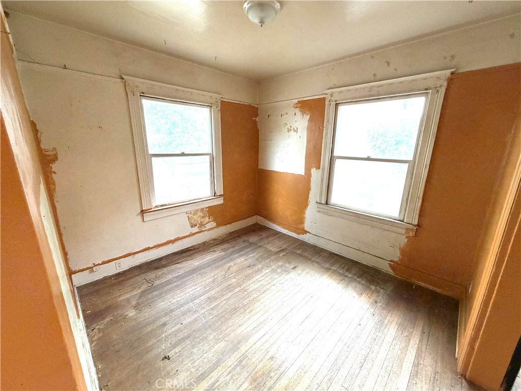 230 West 18th Street Merced, CA 95340 - Photo 3 of 32