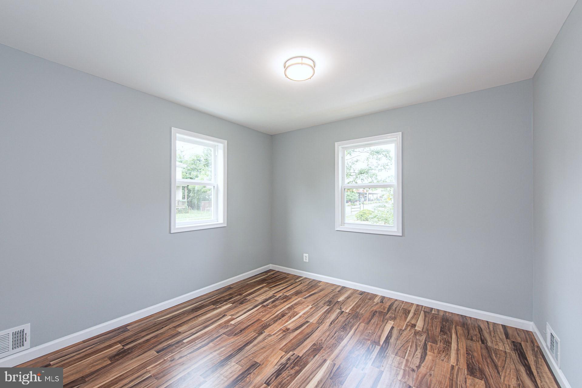 4706 Queensbury Road Riverdale, MD 20737 - Photo 13 of 32