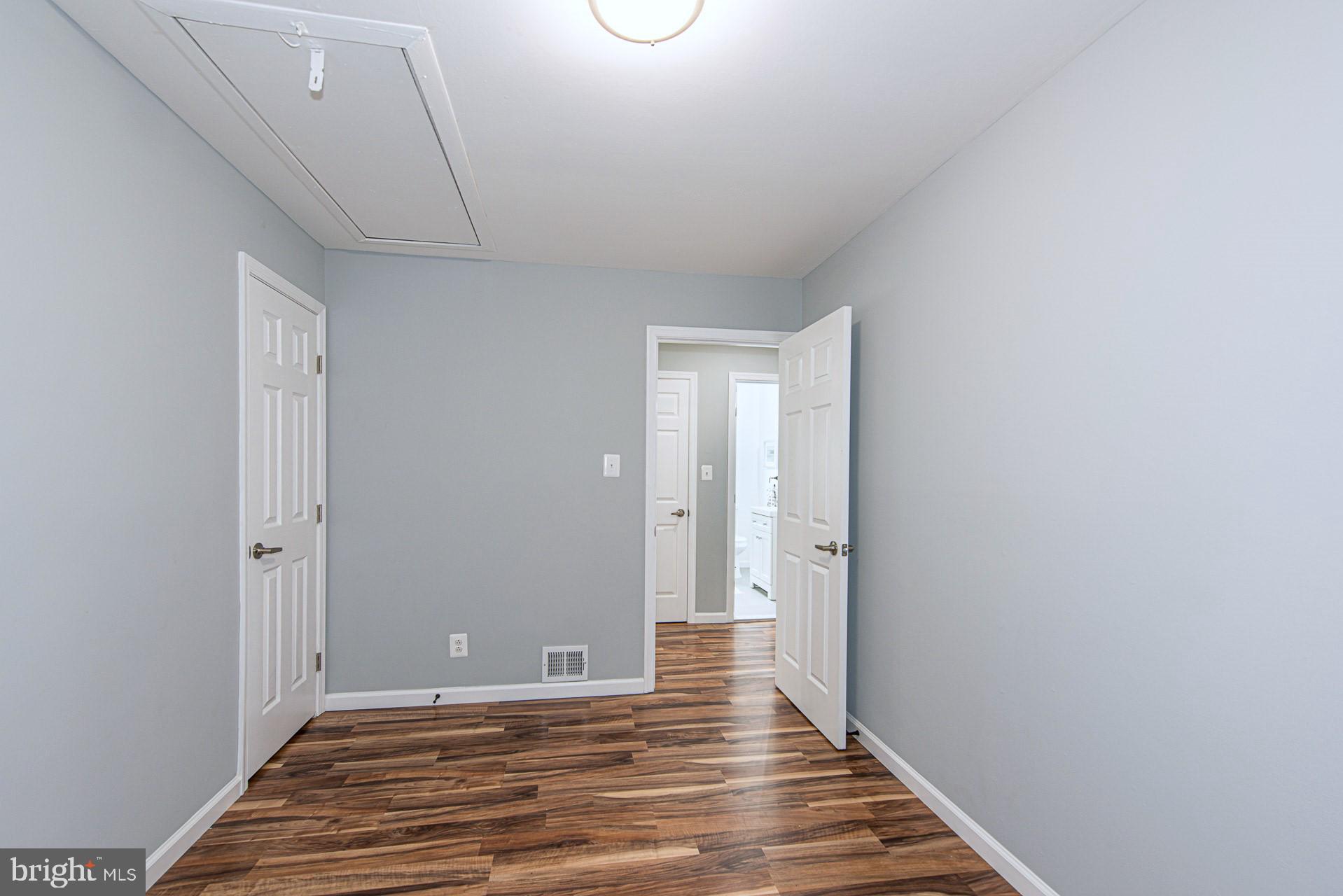 4706 Queensbury Road Riverdale, MD 20737 - Photo 14 of 32