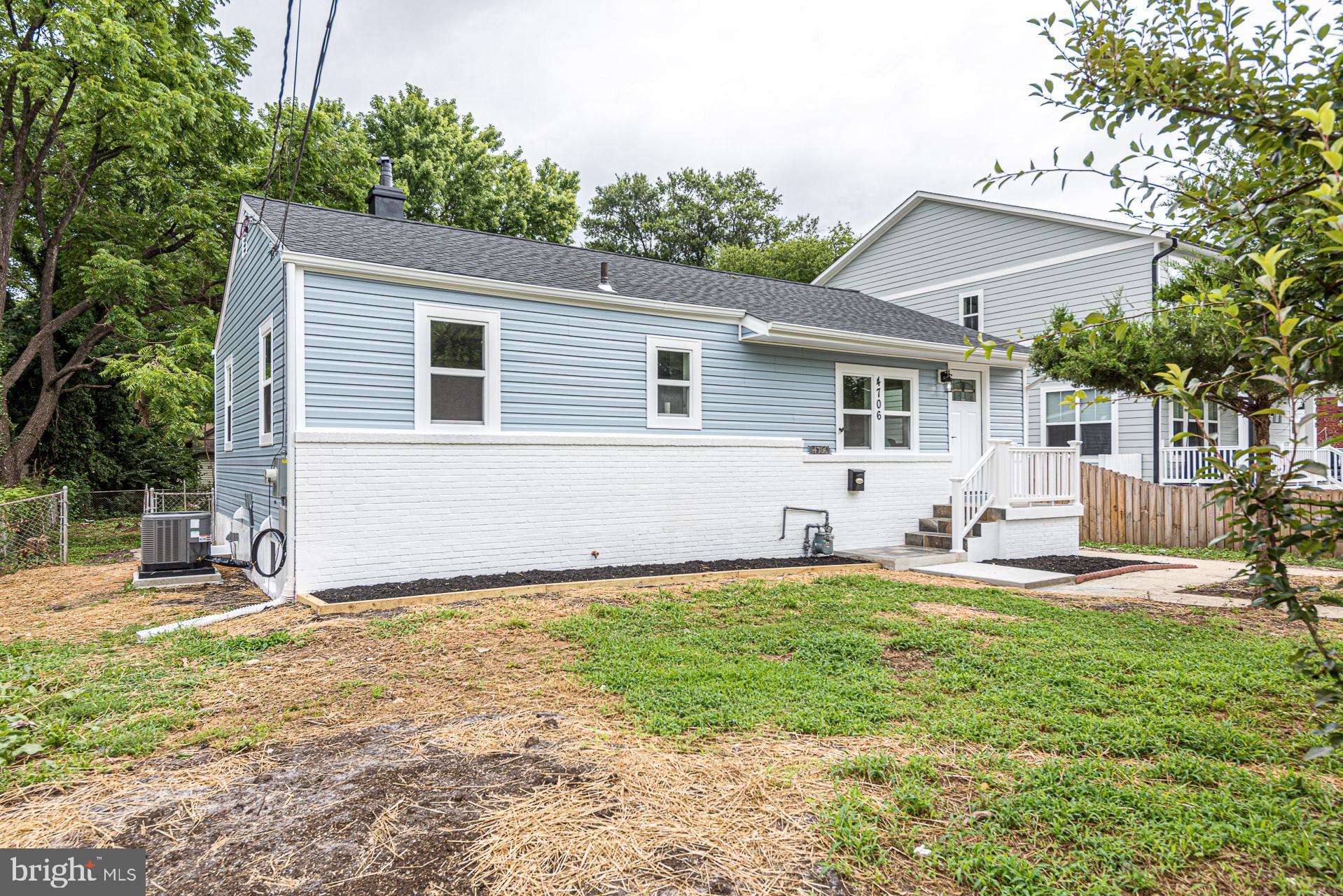 4706 Queensbury Road Riverdale, MD 20737 - Photo 2 of 32