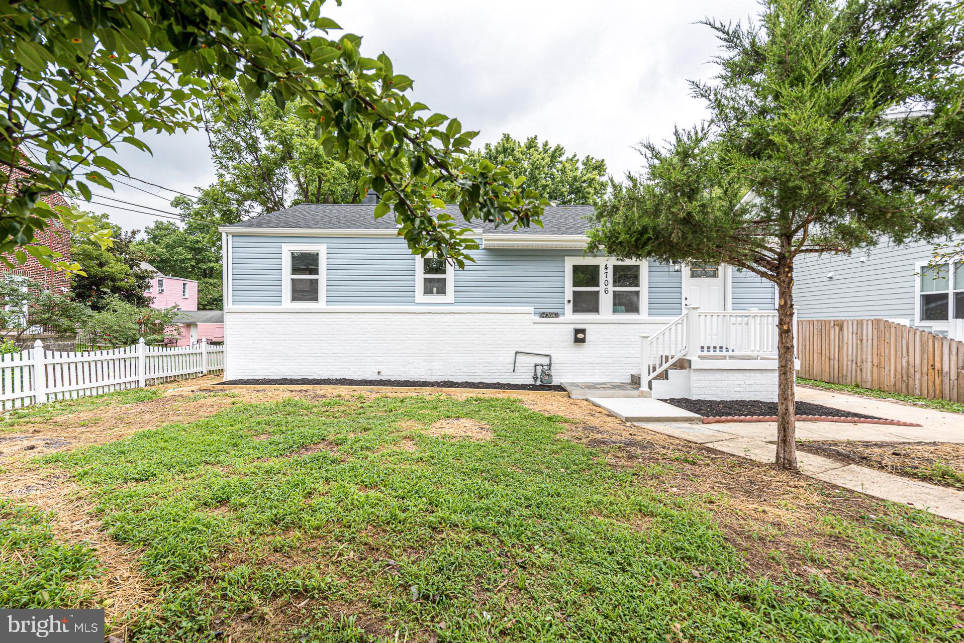 4706 Queensbury Road Riverdale, MD 20737 - Photo 3 of 32