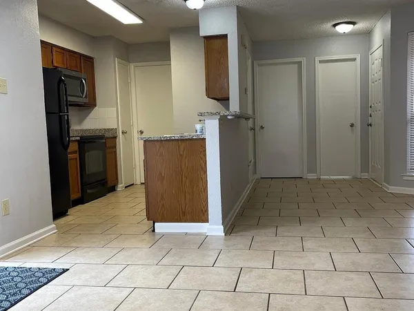 $1,595 | 6715 Crestmont Court, Fort Worth, TX 76133