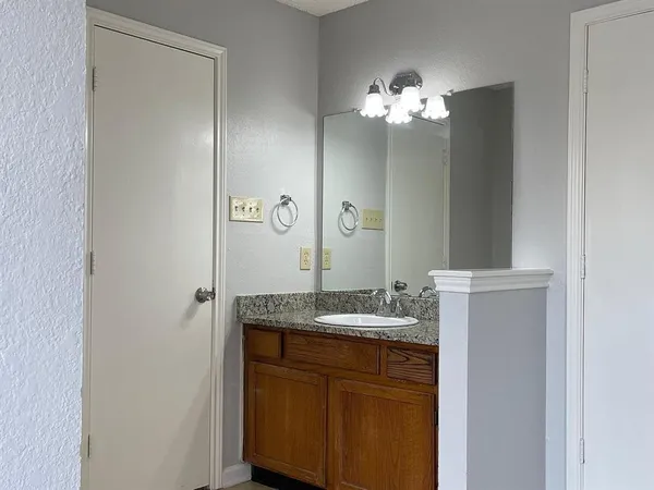 $1,595 | 6715 Crestmont Court, Fort Worth, TX 76133