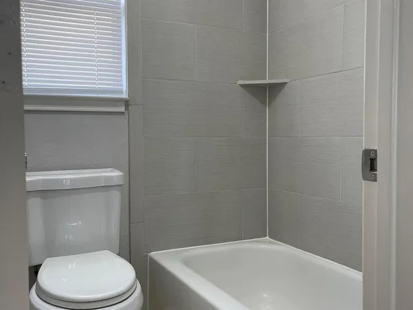 $1,595 | 6715 Crestmont Court, Fort Worth, TX 76133