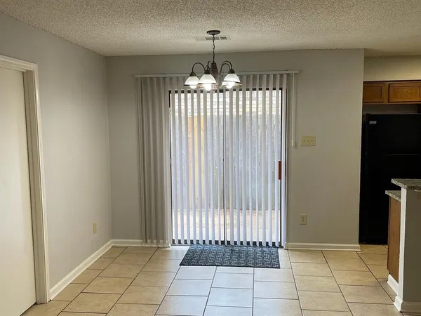 $1,595 | 6715 Crestmont Court, Fort Worth, TX 76133