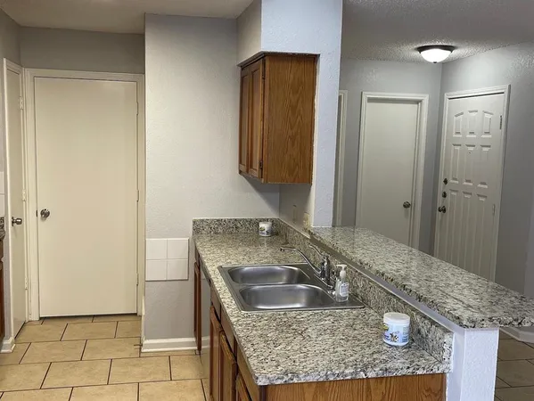 $1,595 | 6715 Crestmont Court, Fort Worth, TX 76133