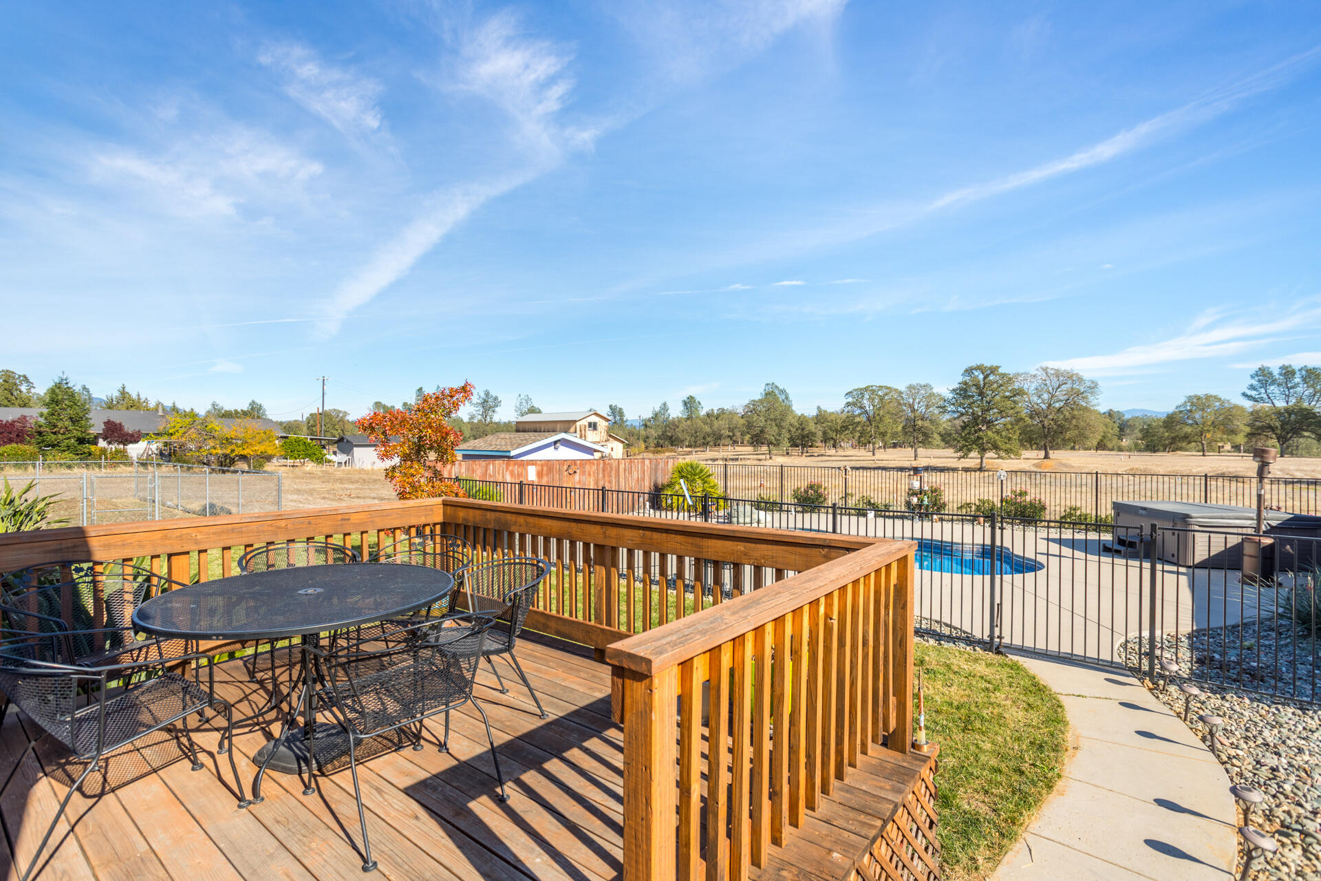 11541 Homestead Lane Redding, CA 96003 - Photo 39 of 51 a view of a city and a patio