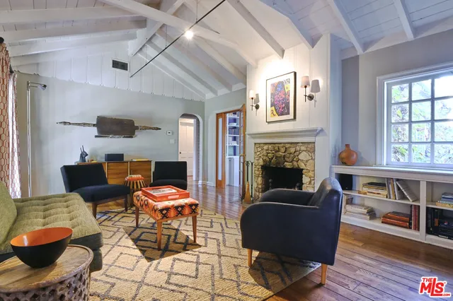 $6,450 | 5105 Morella Avenue, Valley Village, CA 91607