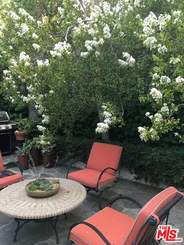 $6,450 | 5105 Morella Avenue, Valley Village, CA 91607