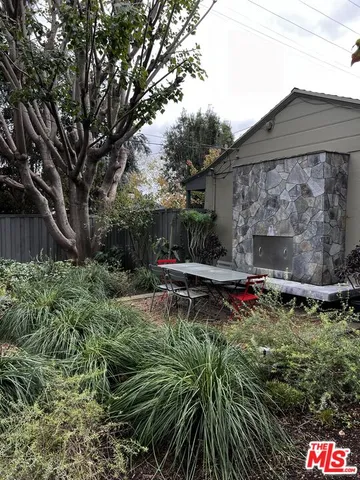 $6,450 | 5105 Morella Avenue, Valley Village, CA 91607