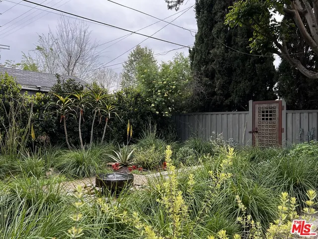 $6,450 | 5105 Morella Avenue, Valley Village, CA 91607