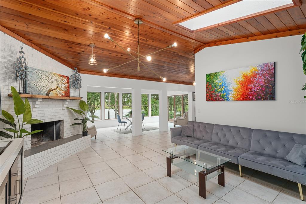 7921 Sebago Court Orlando, FL 32835 - Photo 2 of 39